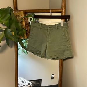 American Eagle AEO chino style shorts
